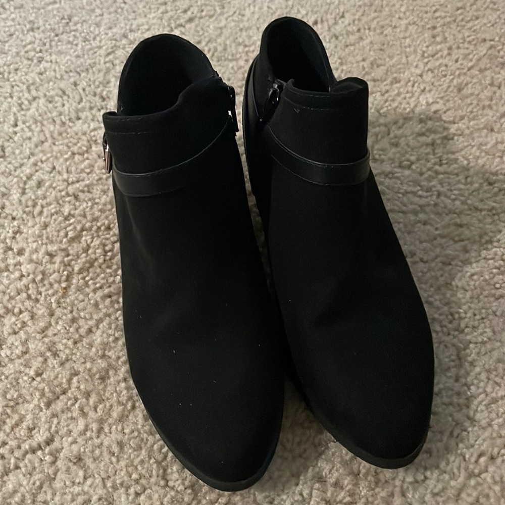 OLD NAVY black fall booties